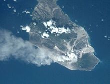 220px-Montserrat_Soufriere_volcano_2.jpg